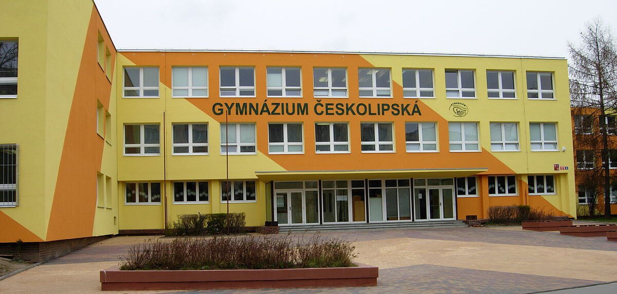 6 lete gymnazium praha